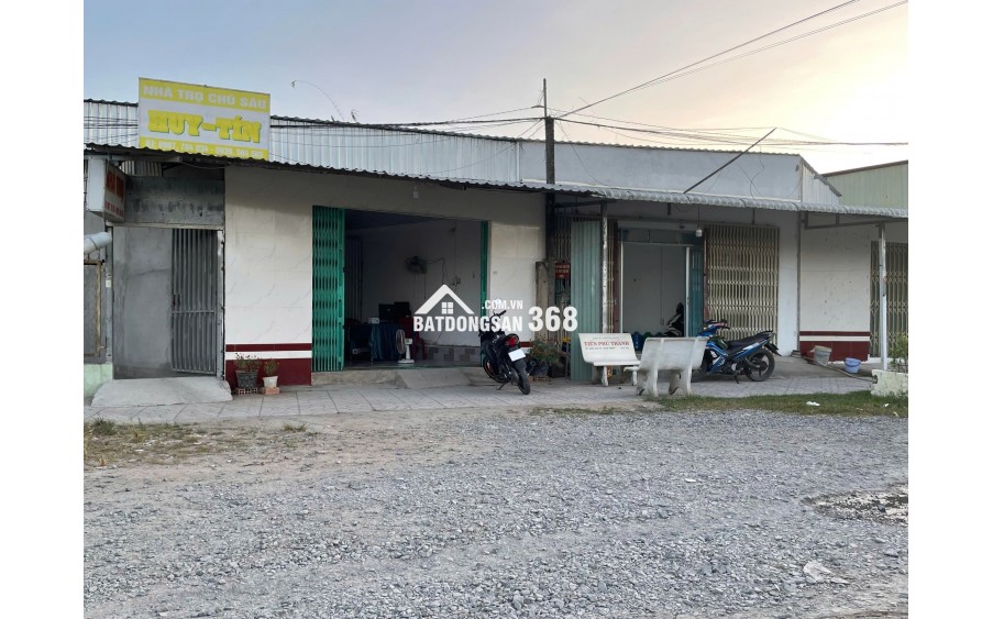 Phòng trọ giá rẻ 24m2, ngay trong khu dân cư Tân Phú Thạnh, gần Đại học Võ Trường Toản